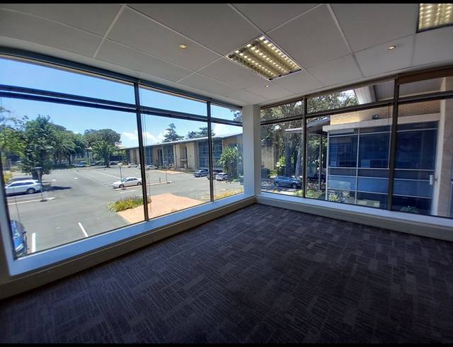 701M² OFFICE TO LET IN BRYANSTON